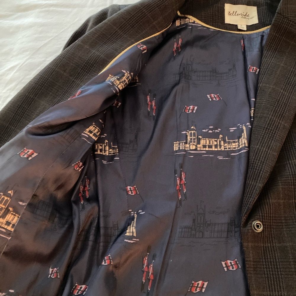 Vintage Fitted Brown Blazer with Eclectic Lining - Picture 8 of 11